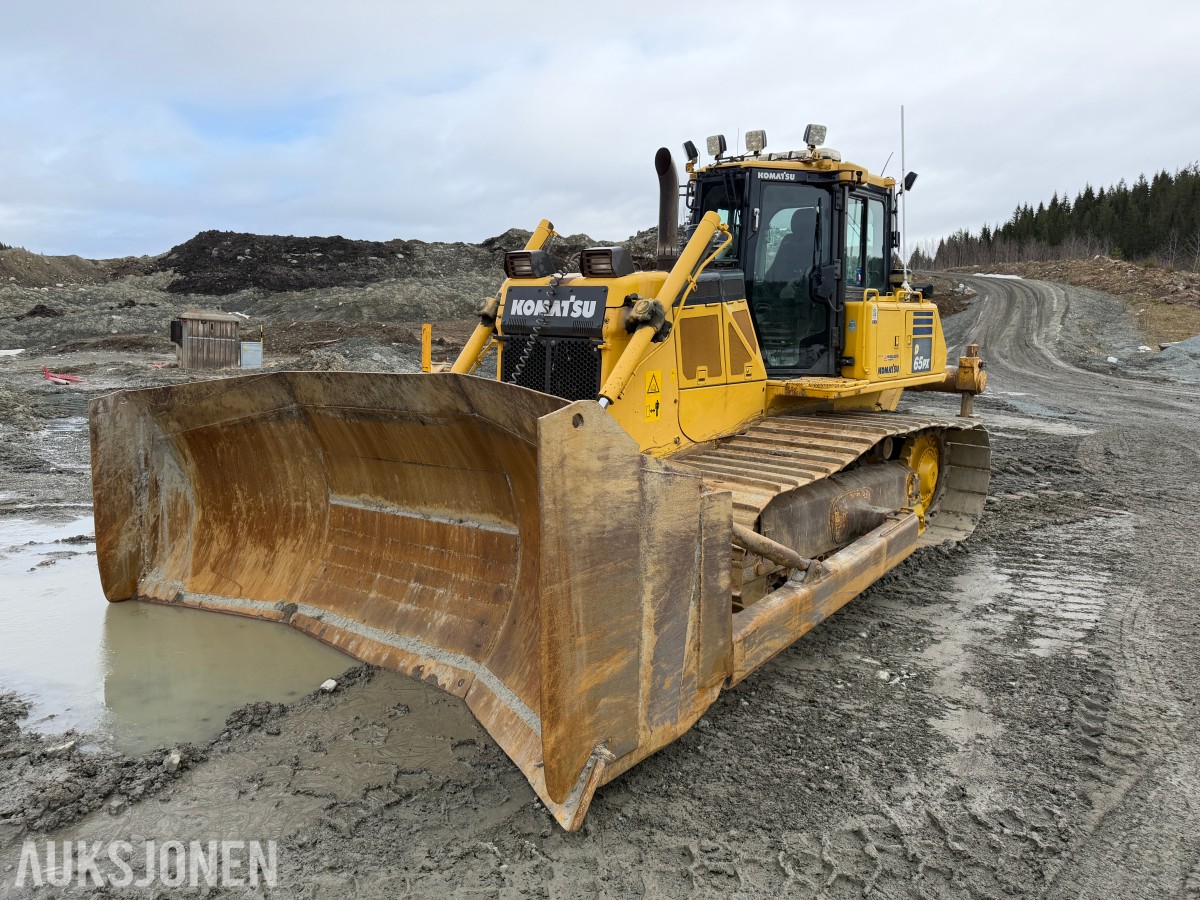 2015 Komatsu D65PX-18 Bulldozer