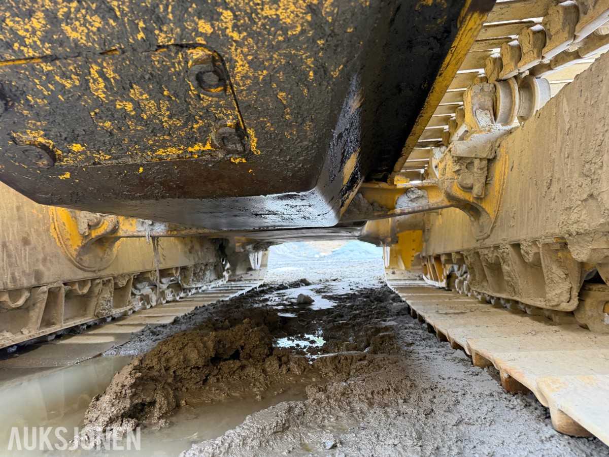 2015 Komatsu D65PX-18 Bulldozer