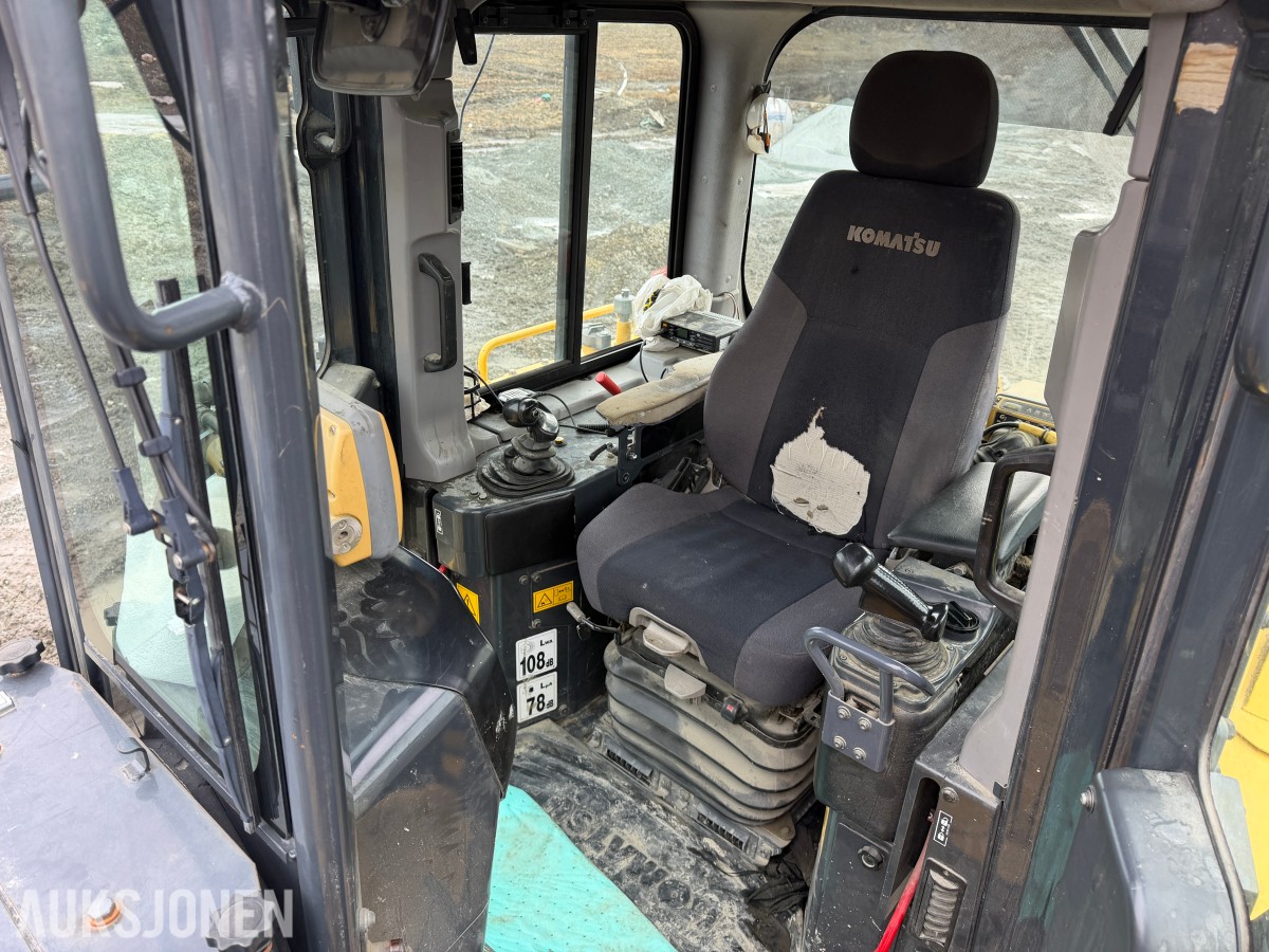 2015 Komatsu D65PX-18 Bulldozer