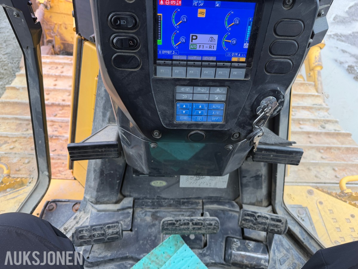 2015 Komatsu D65PX-18 Bulldozer