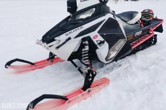 2011 Polaris 800 Switchback Assault