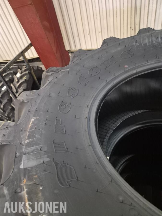 2 STK. 420/85r24 TRAKTORDEKK Firestone Performer 85