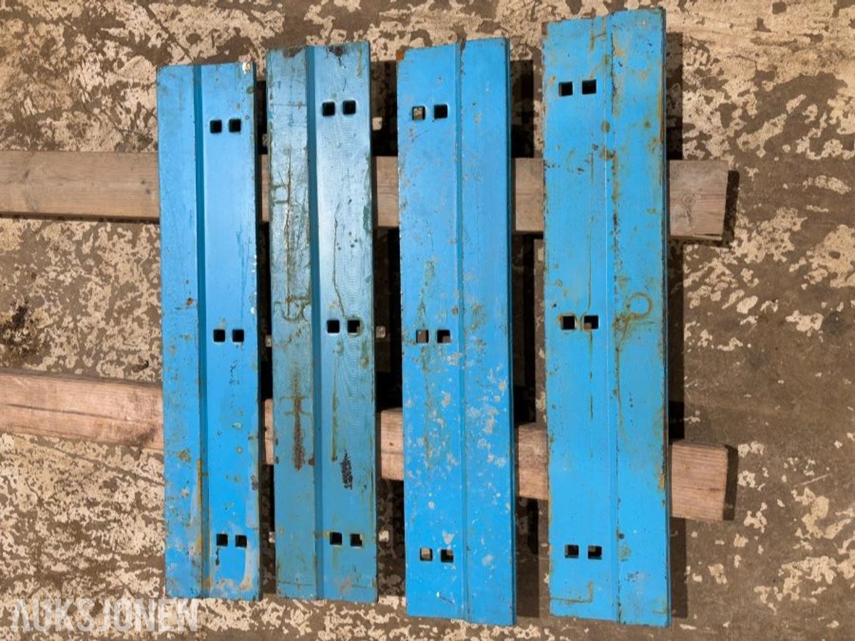 4 lengder ubrukt slitestål 19x150x792 mm