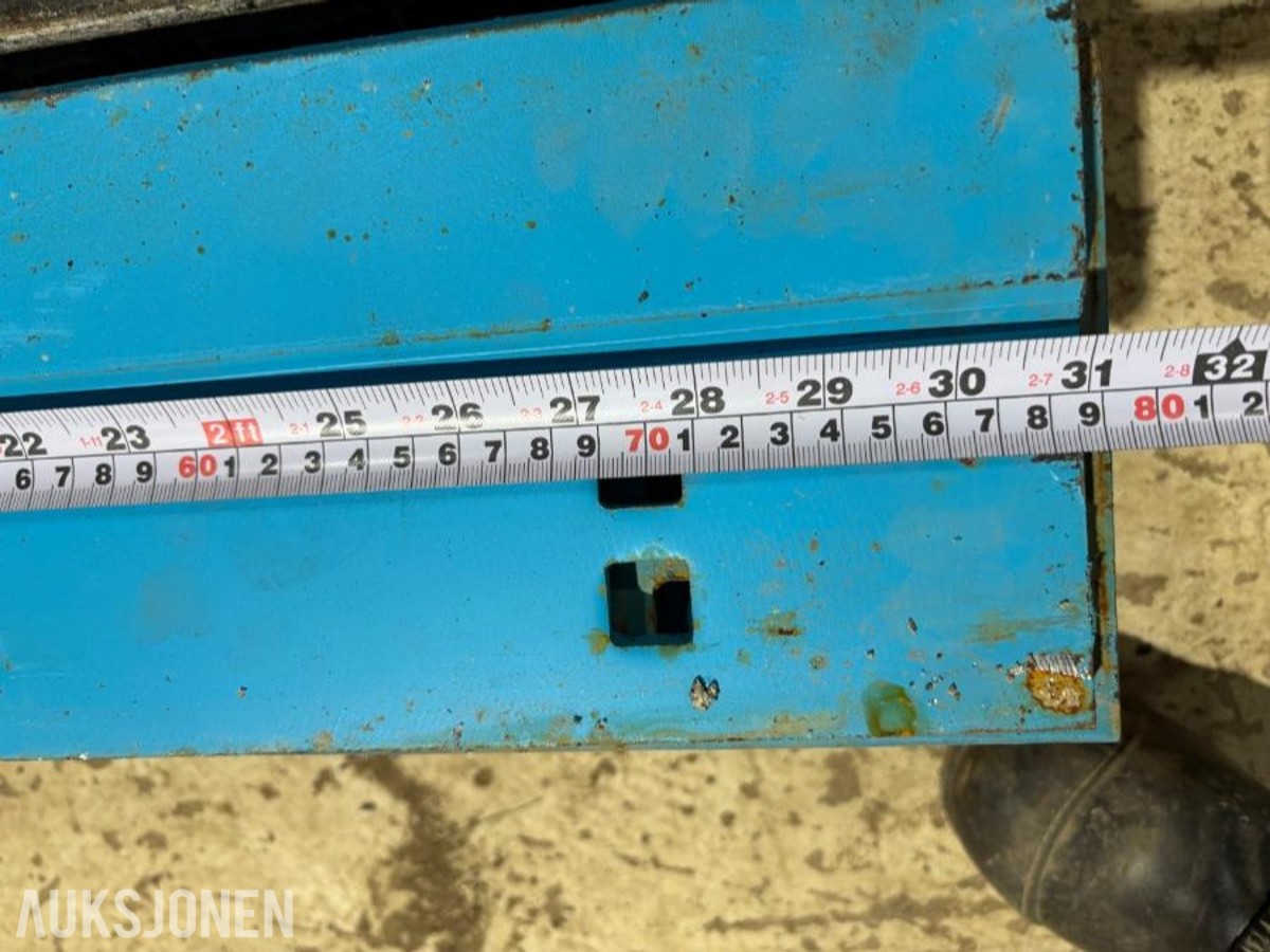 4 lengder ubrukt slitestål 19x150x792 mm