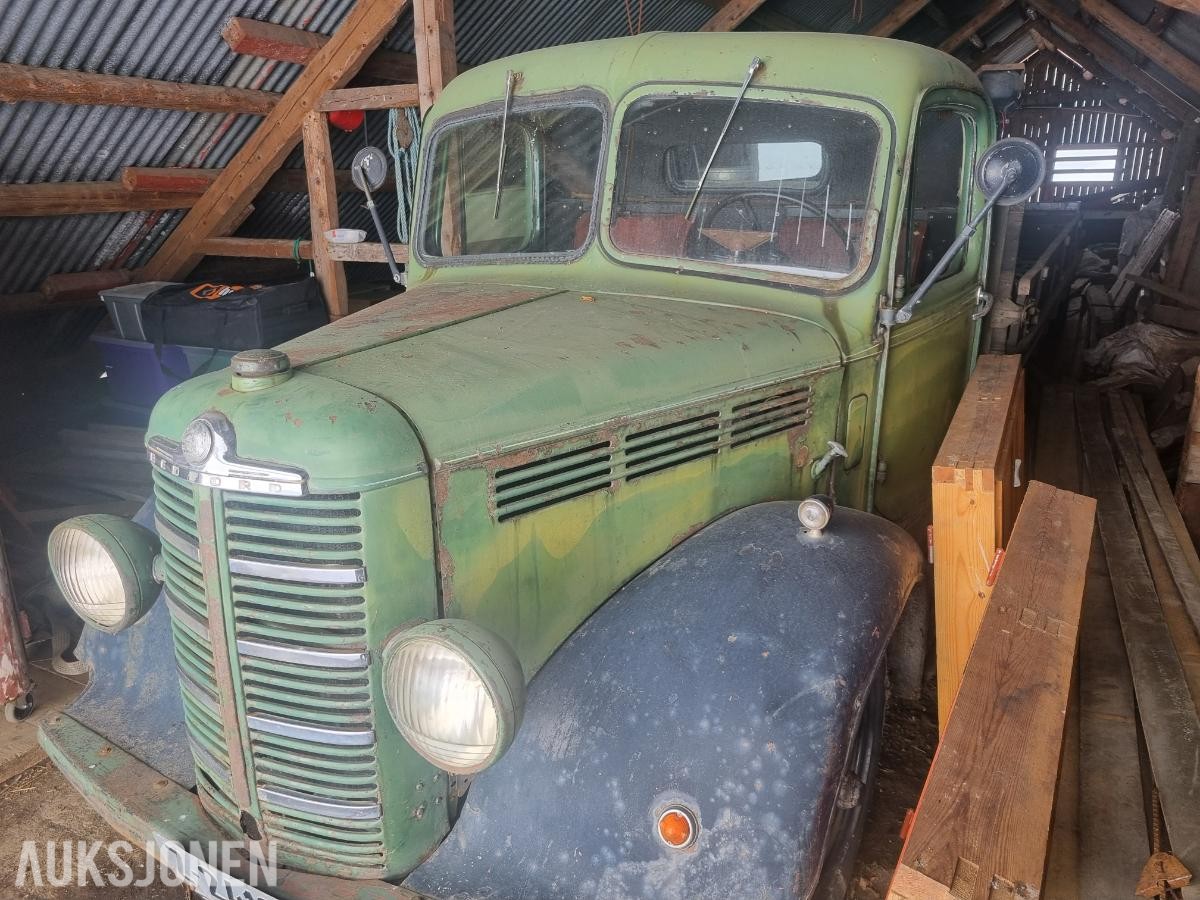 1950 Bedford lastebil modell K, 123456km