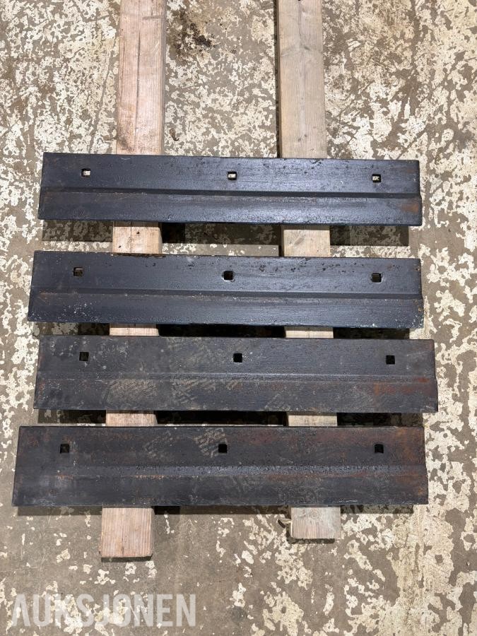 4 lengder ubrukt slitestål 19x150x792 mm