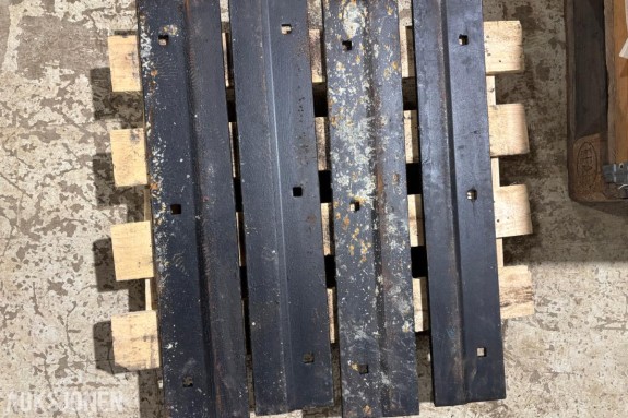 4 lengder ubrukt slitestål 19x150x792 mm