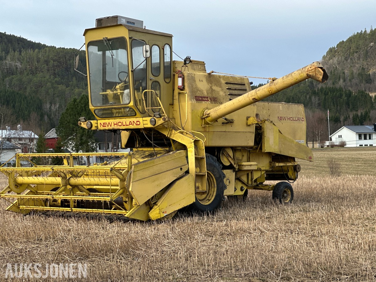 1979 New Holland Clayson 1530 Skurtresker – 11 fot skjærebord / halmkutter