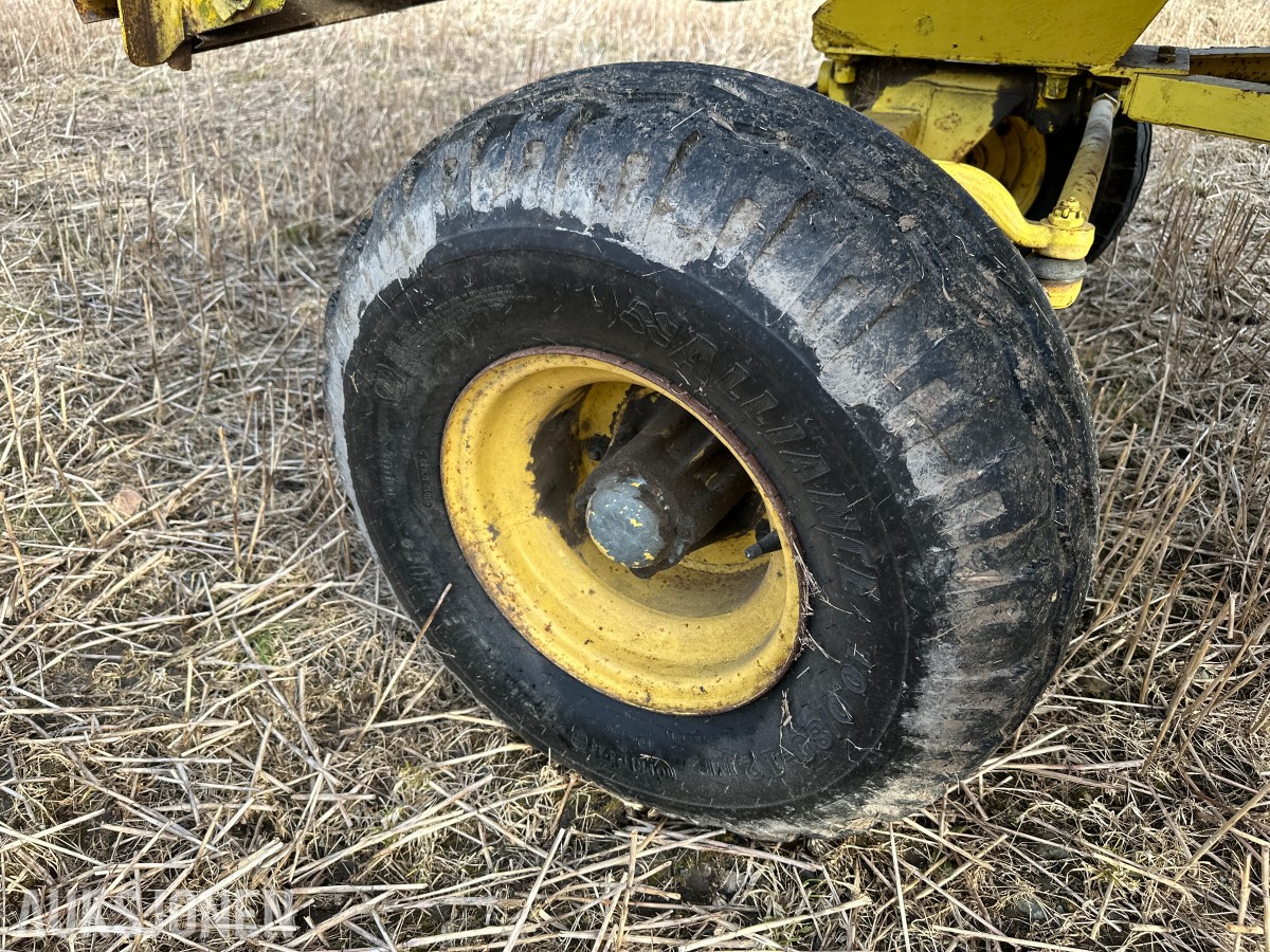 1979 New Holland Clayson 1530 Skurtresker – 11 fot skjærebord / halmkutter