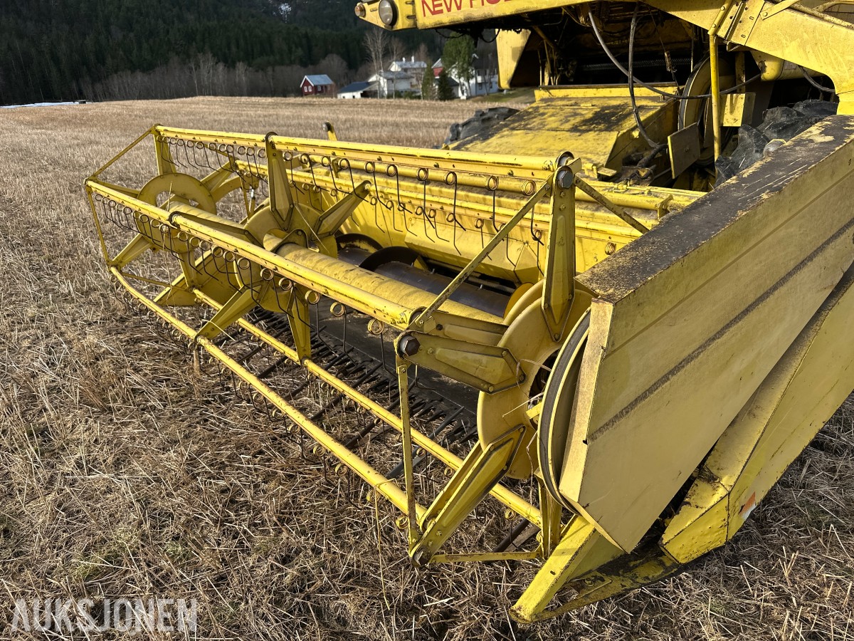 1979 New Holland Clayson 1530 Skurtresker – 11 fot skjærebord / halmkutter