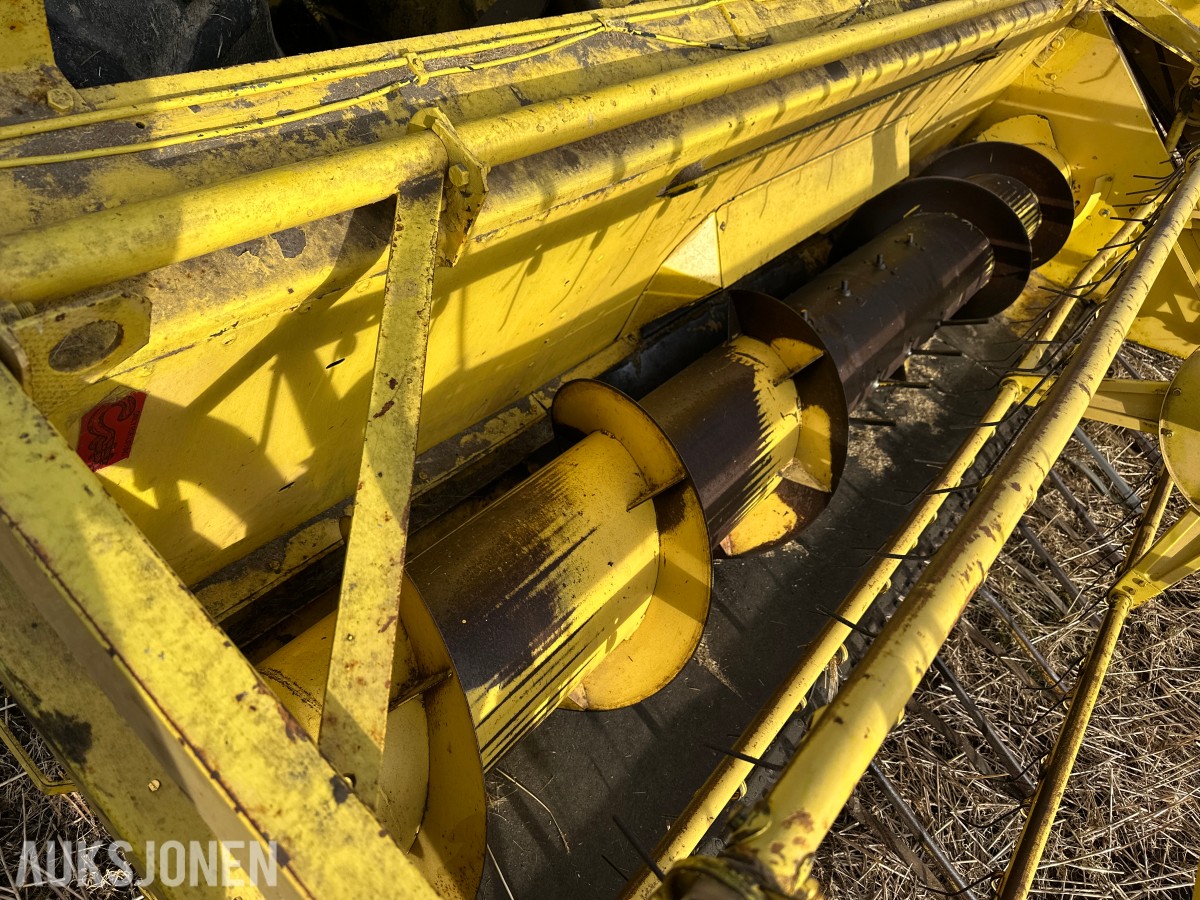 1979 New Holland Clayson 1530 Skurtresker – 11 fot skjærebord / halmkutter