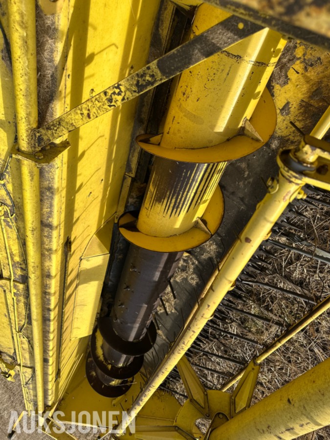 1979 New Holland Clayson 1530 Skurtresker – 11 fot skjærebord / halmkutter