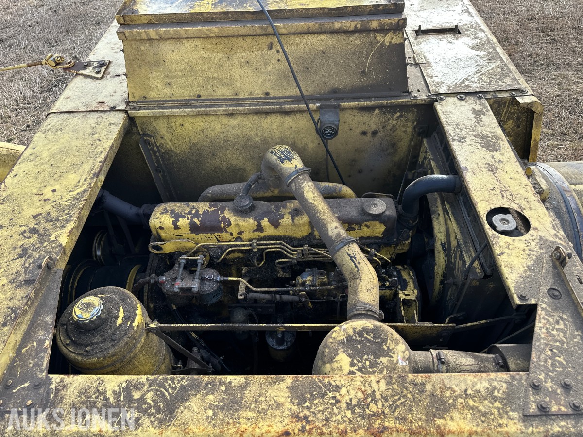 1979 New Holland Clayson 1530 Skurtresker – 11 fot skjærebord / halmkutter