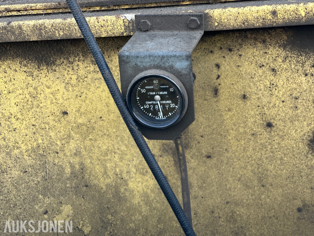 1979 New Holland Clayson 1530 Skurtresker – 11 fot skjærebord / halmkutter