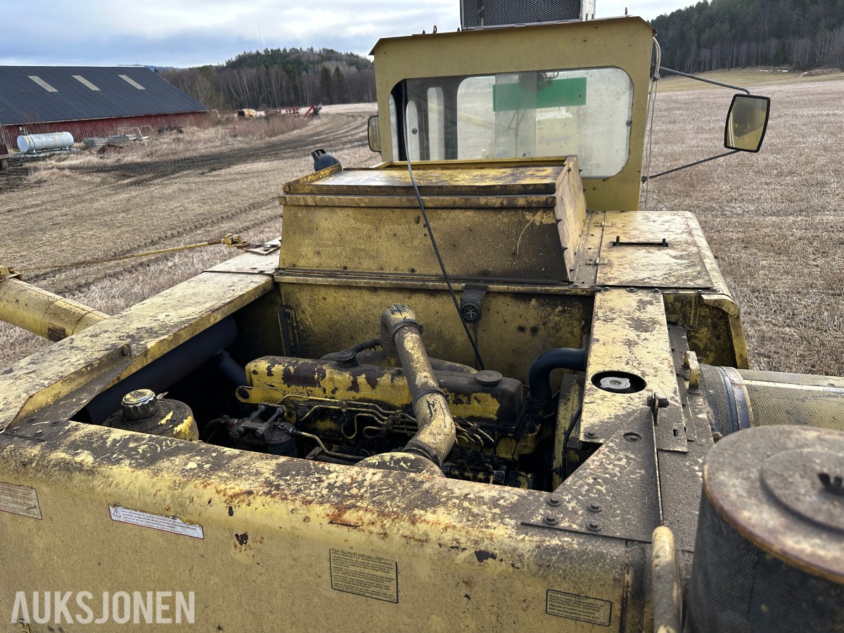 1979 New Holland Clayson 1530 Skurtresker – 11 fot skjærebord / halmkutter