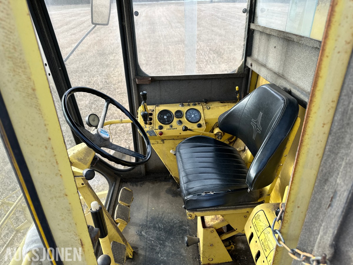 1979 New Holland Clayson 1530 Skurtresker – 11 fot skjærebord / halmkutter