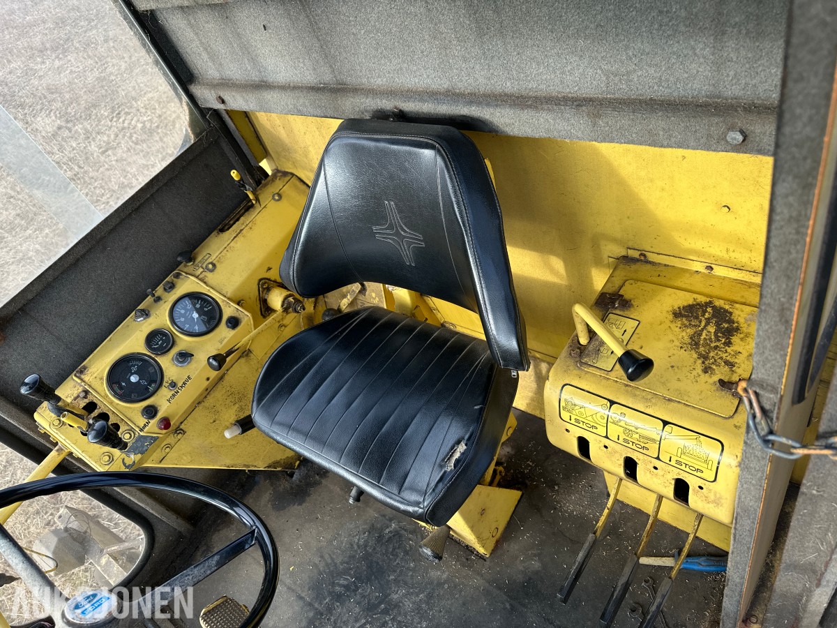 1979 New Holland Clayson 1530 Skurtresker – 11 fot skjærebord / halmkutter