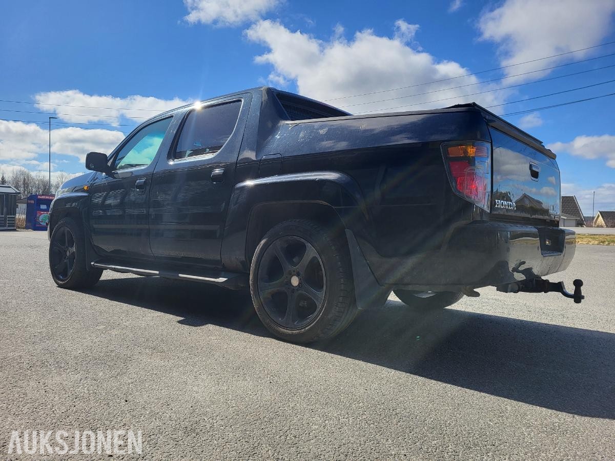 2005 Honda Ridgeline 3.5 bensin 257hk 4WD 6-seter automat hengerfeste s+v dekk