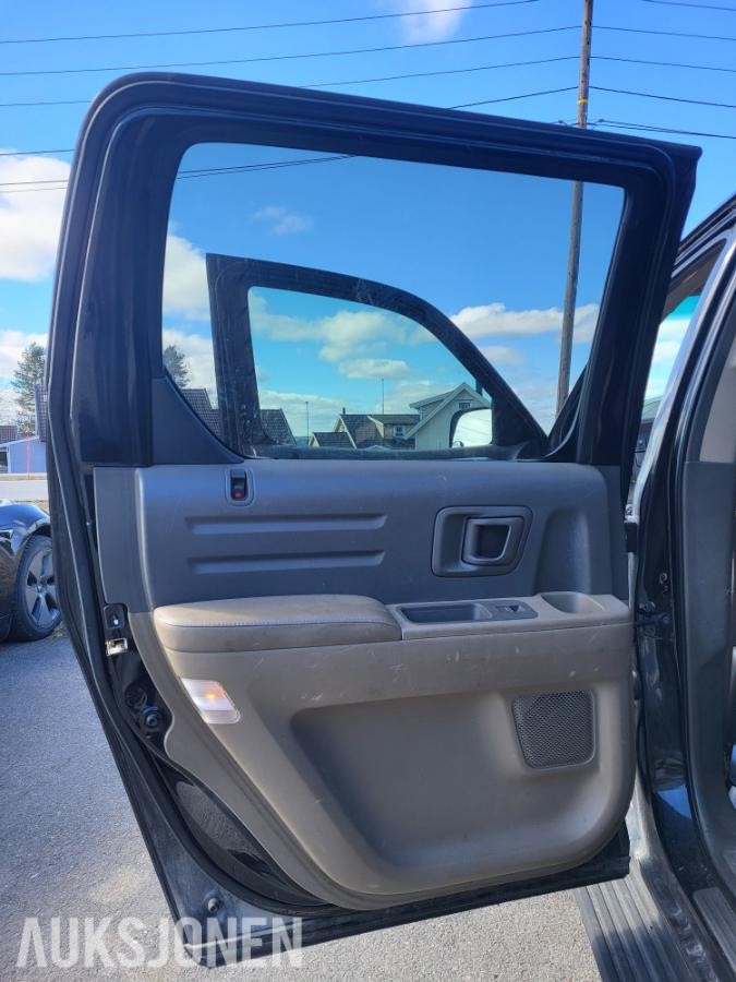 2005 Honda Ridgeline 3.5 bensin 257hk 4WD 6-seter automat hengerfeste s+v dekk