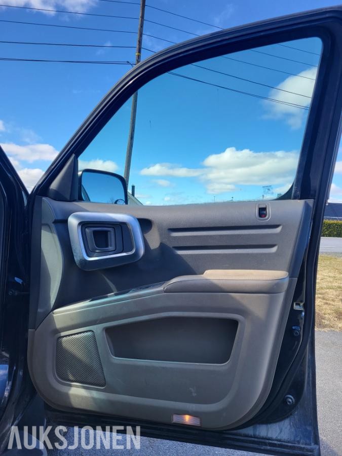 2005 Honda Ridgeline 3.5 bensin 257hk 4WD 6-seter automat hengerfeste s+v dekk