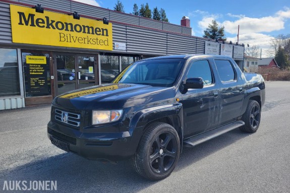 2005 Honda Ridgeline 3.5 bensin 257hk 4WD 6-seter automat hengerfeste s+v dekk