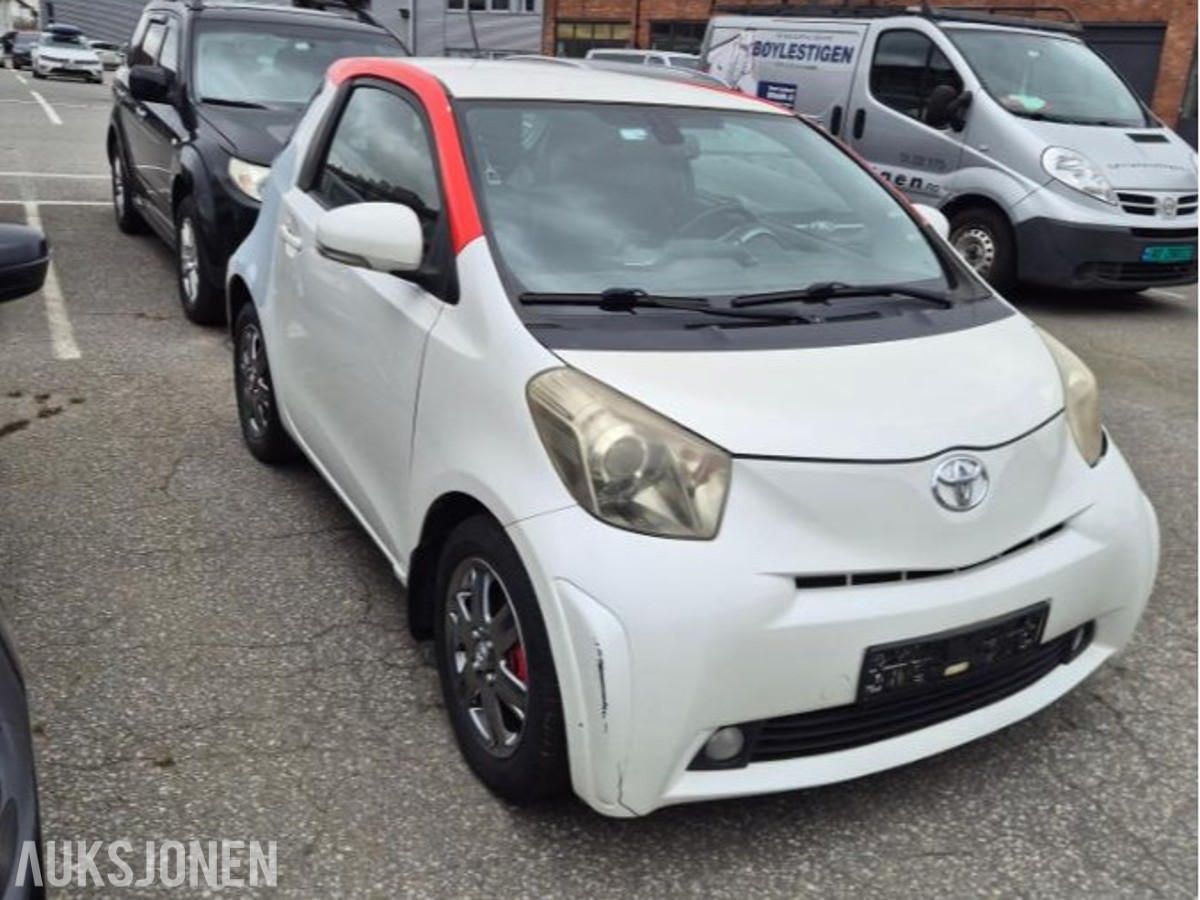 2009 Toyota IQ 1.0 bensin 68hk reparasjonsobjekt 