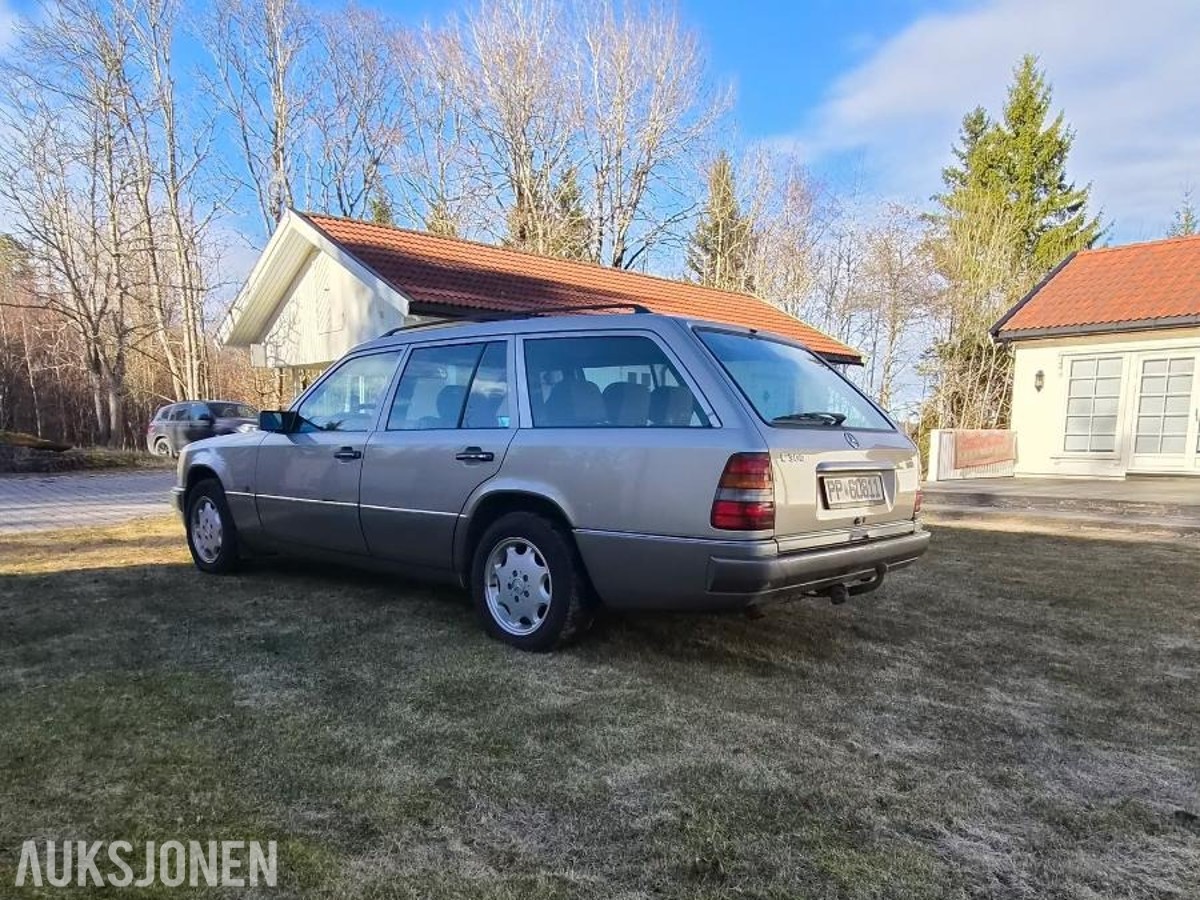 2001 Mercedes-Benz E 300 TDT 4MATIC 3.0 diesel 147hk automat