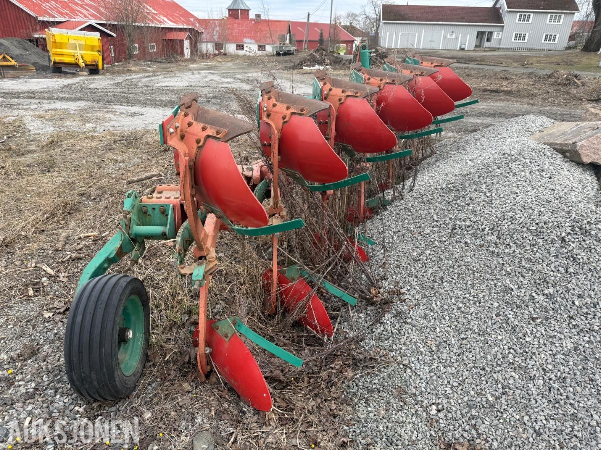 1900 Kverneland 6 Skjærs vendeplog
