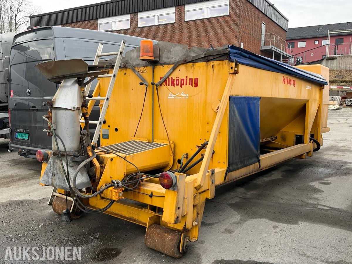 2016 Falköping C-7 / BF kombispreder på krokramme