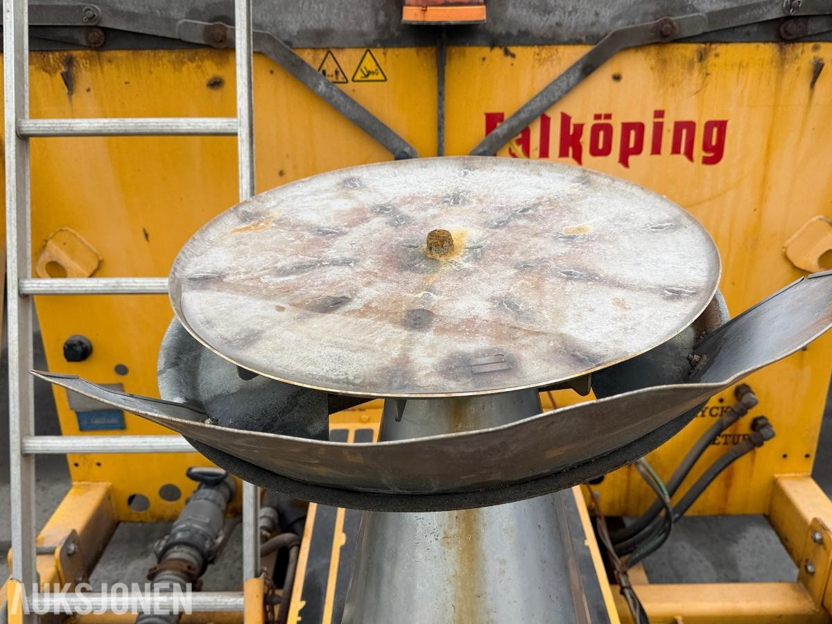 2016 Falköping C-7 / BF kombispreder på krokramme