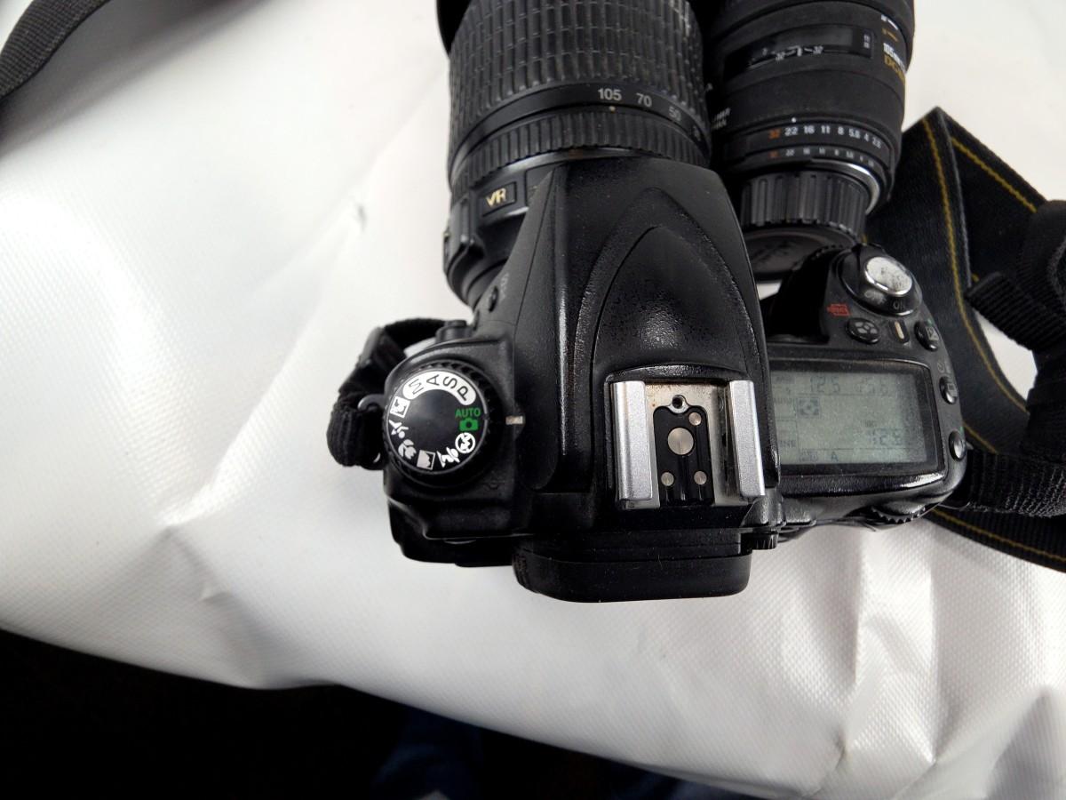 Nikon D90 speilreflekskamera med 18-105mm VR og Sigma 105mm Macro