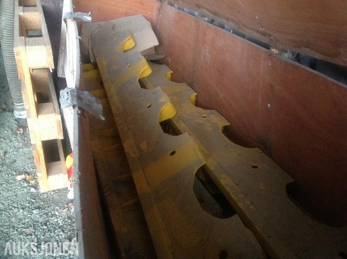Komatsu D65 beltestyringer