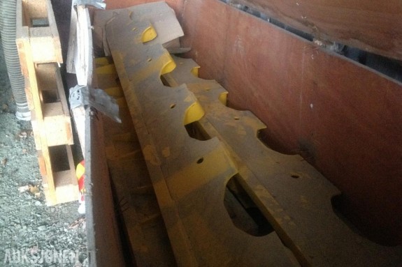Komatsu D65 beltestyringer