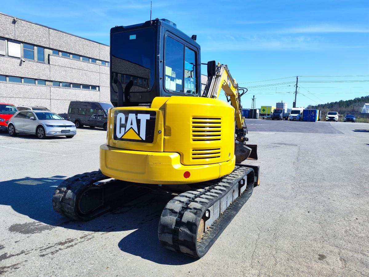 2020 CAT 305E2 CR med Engcon tiltrotator, S40 hurtigfeste og 2 skuffer
