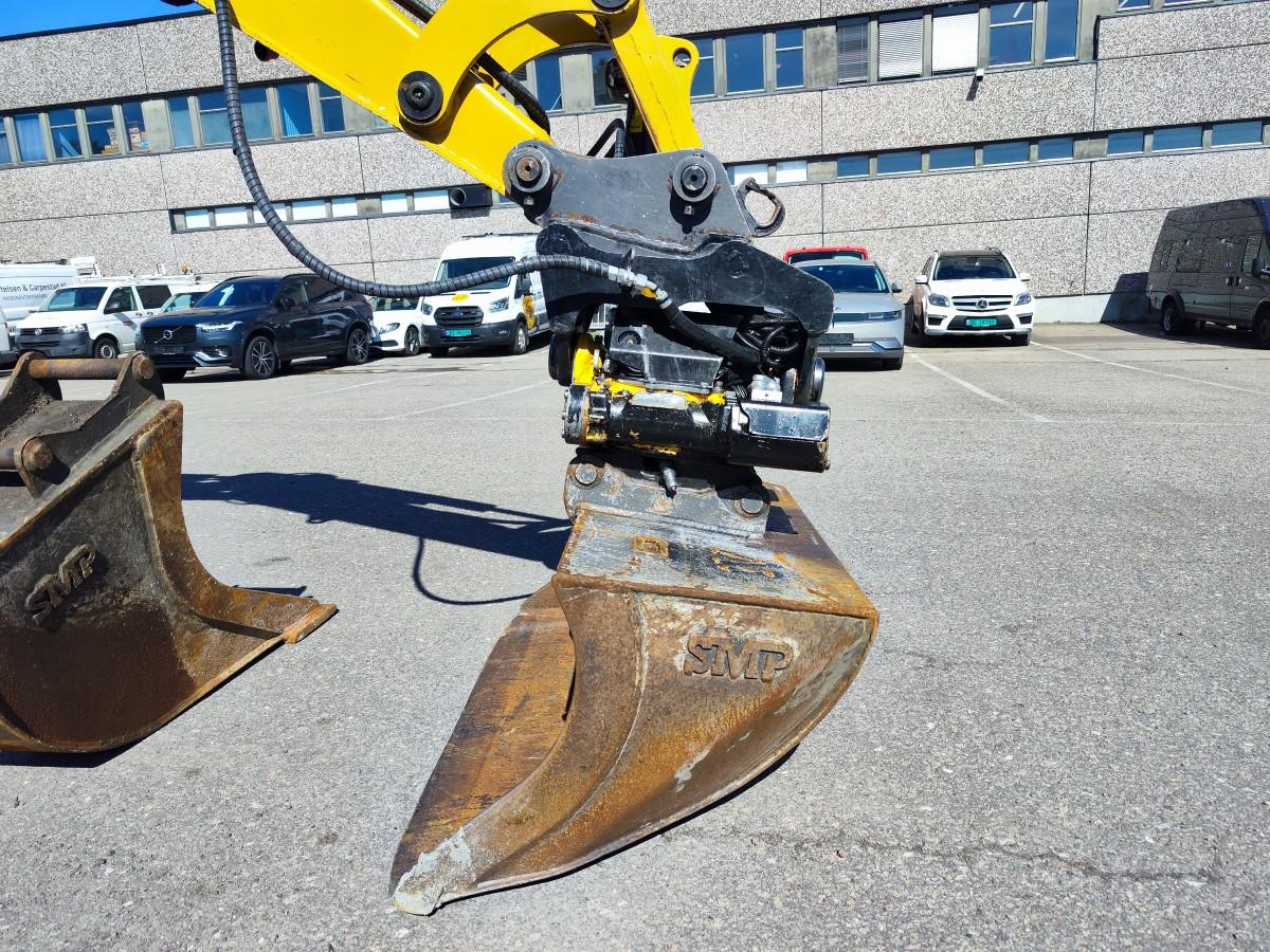 2020 CAT 305E2 CR med Engcon tiltrotator, S40 hurtigfeste og 2 skuffer