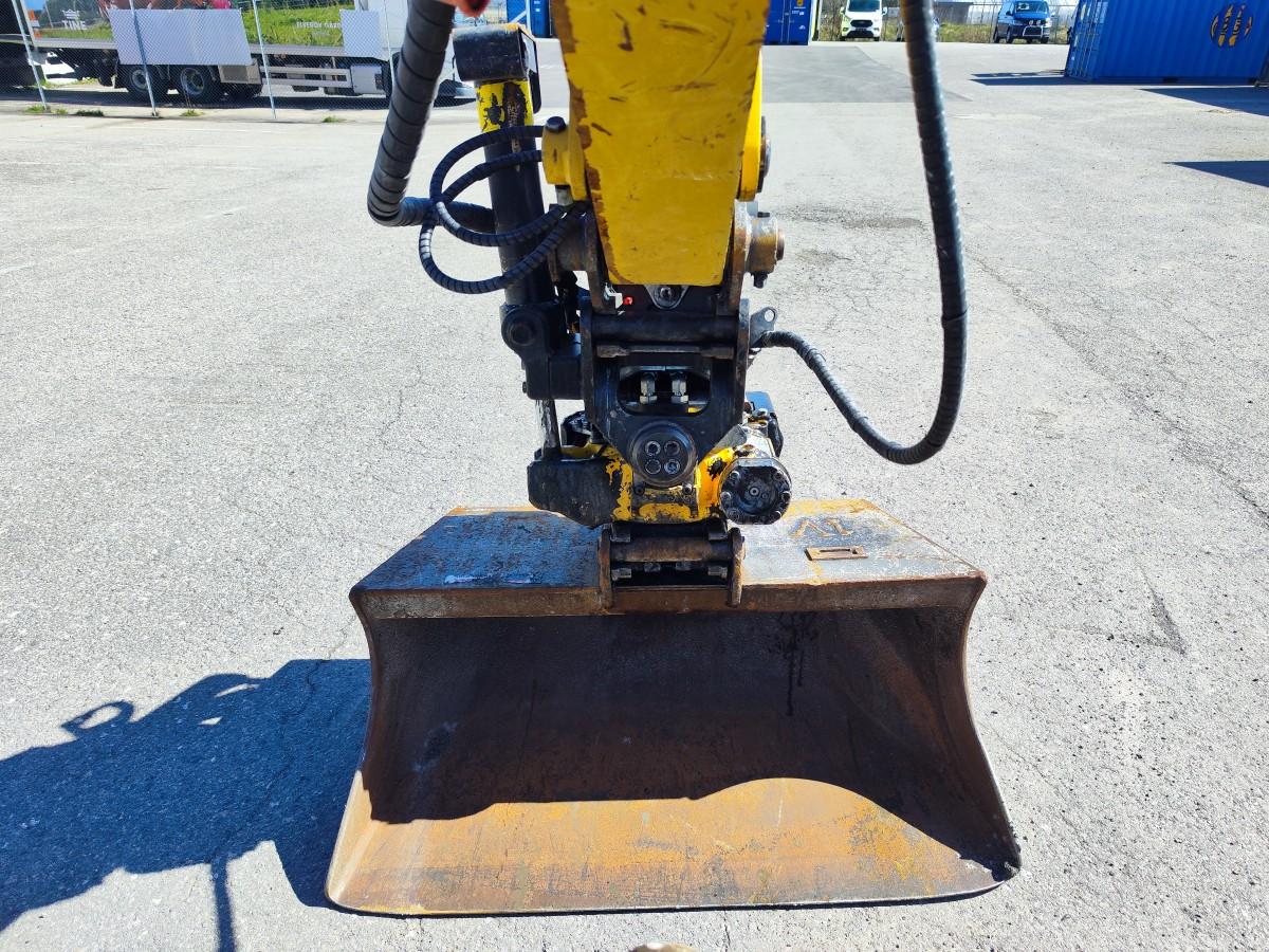 2020 CAT 305E2 CR med Engcon tiltrotator, S40 hurtigfeste og 2 skuffer