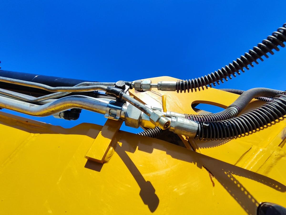 2020 CAT 305E2 CR med Engcon tiltrotator, S40 hurtigfeste og 2 skuffer