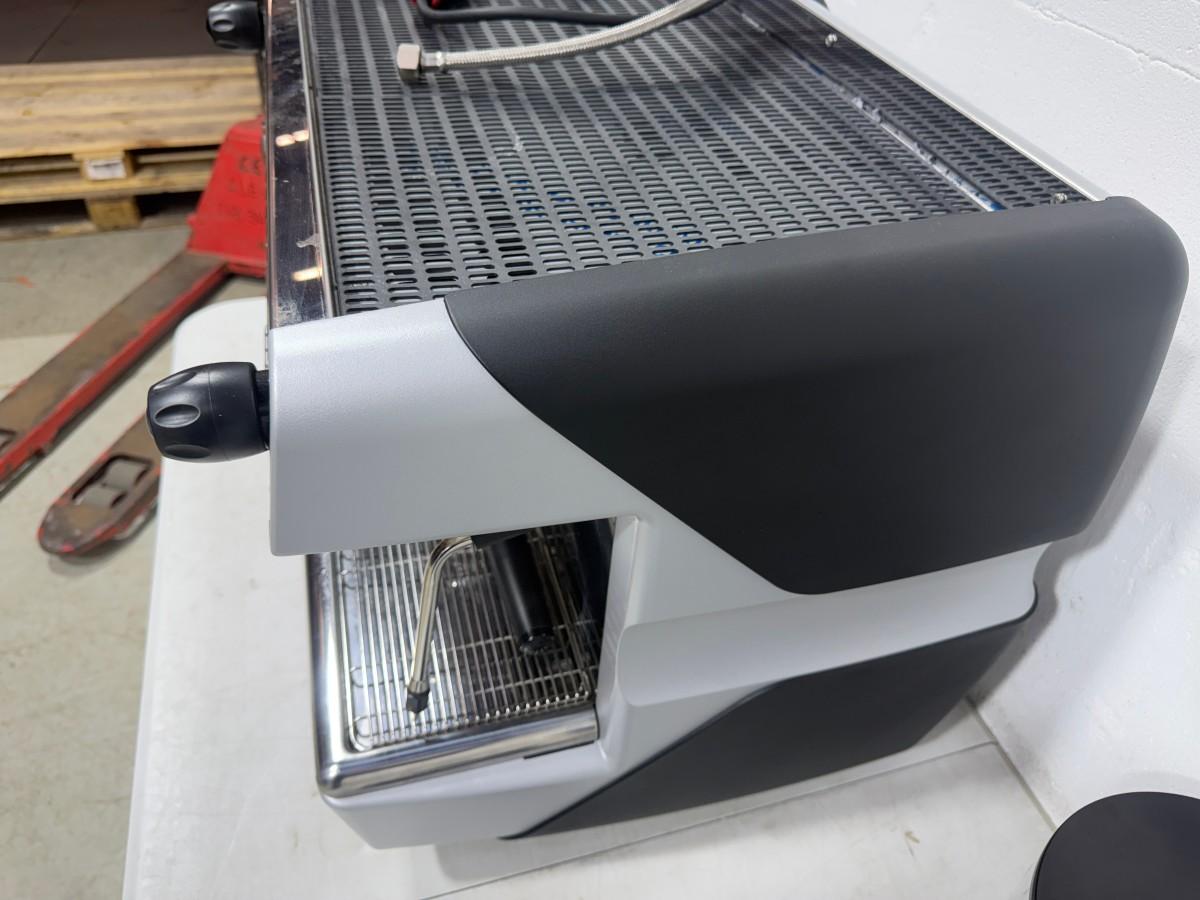 Casadio Nettuno A/2 espressomaskin med Anfim Luna kaffekvern