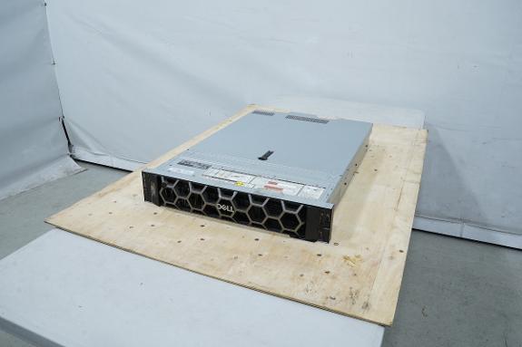 Dell EMC PowerEdge R550 2U rackserver - 8x 2,5 tommer brønner