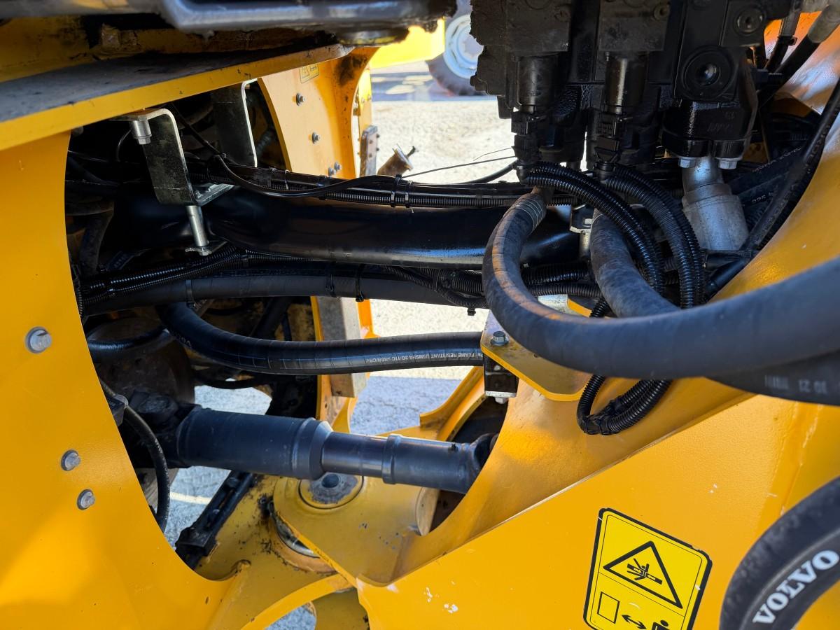 2021 Volvo L110H Hjullaster, spakstyring, sentralsmøring, OptiShift, 12779 Timer