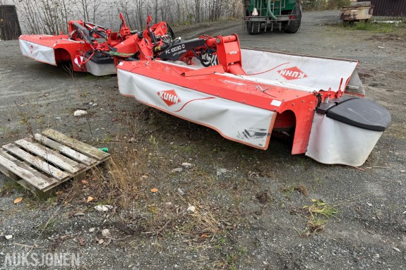 2017 KUHN bakmontert og frontmontert klippeaggregat.