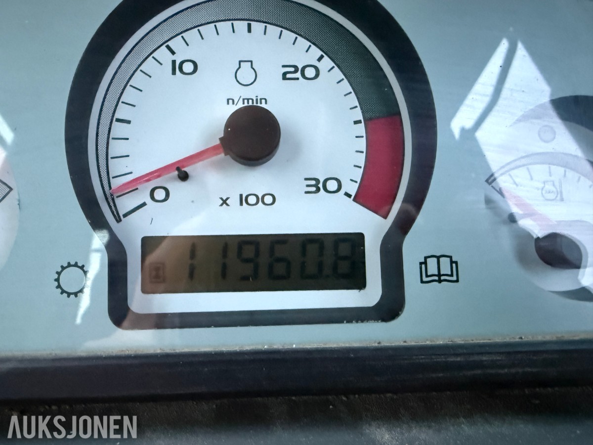 New Holland D180 bulldoser – 2006 – 11 960 timer