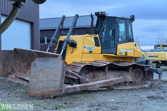 New Holland D180 bulldoser – 2006 – 11 960 timer