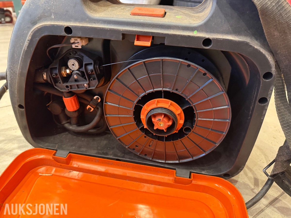 Kemppi MinarcMig Evo 200 sveiseapparat med 2 masker og kabler