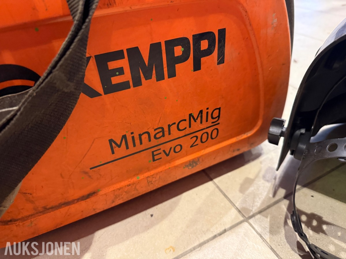Kemppi MinarcMig Evo 200 sveiseapparat med 2 masker og kabler