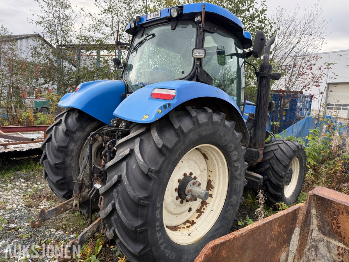 2010 New Holland T7040 – reparasjonsobjekt