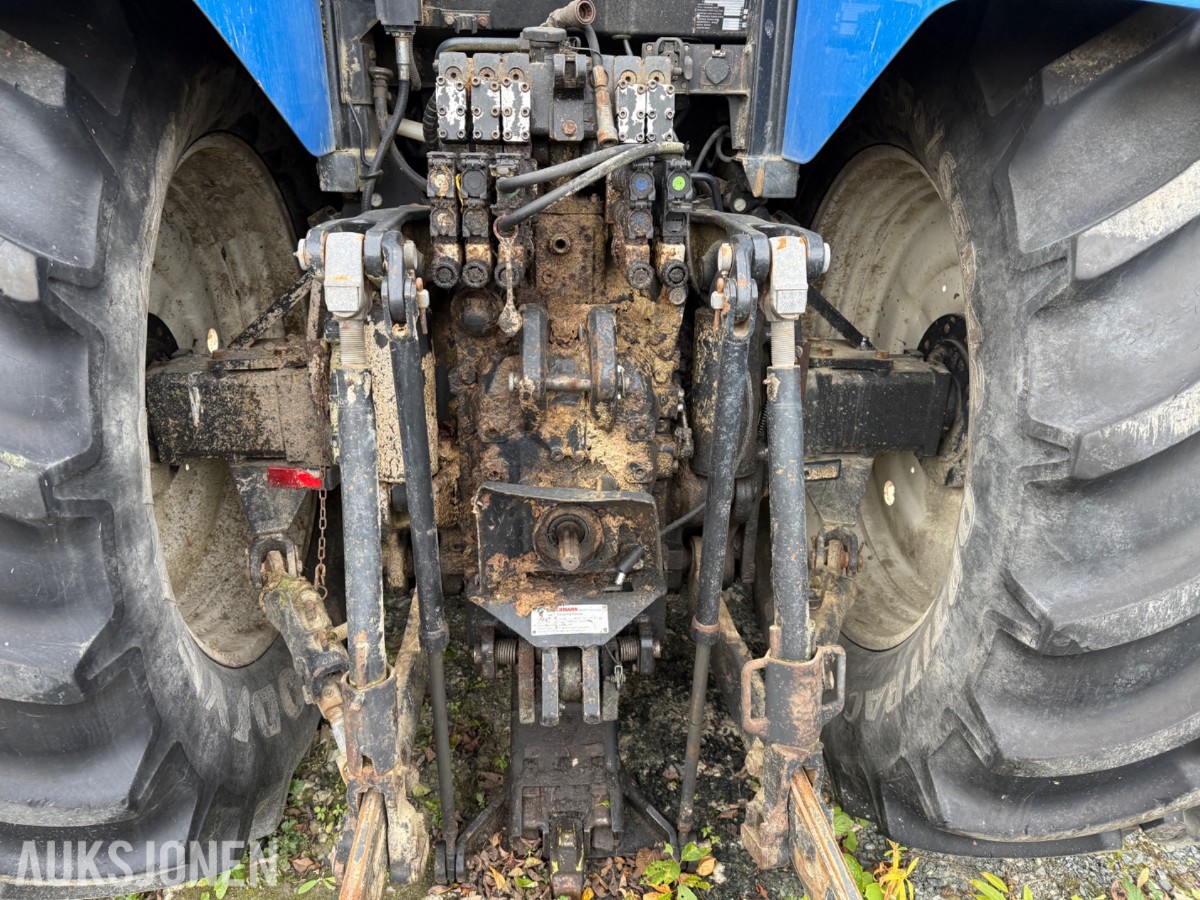 2010 New Holland T7040 – reparasjonsobjekt