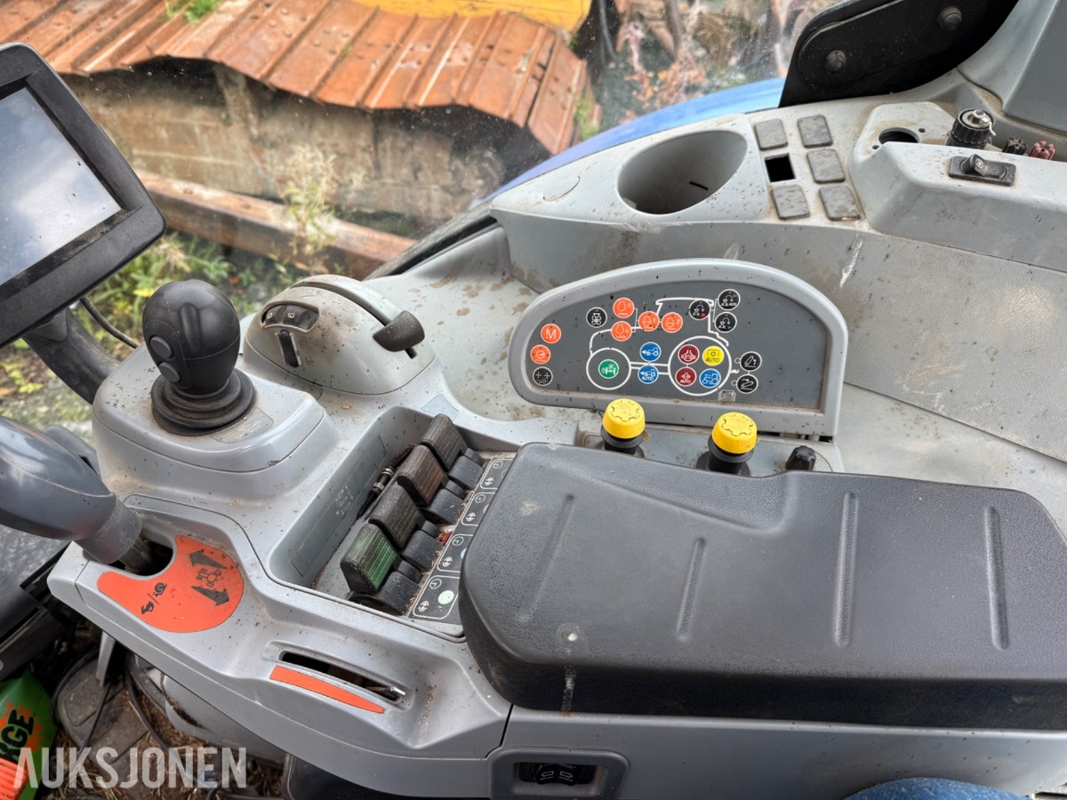 2010 New Holland T7040 – reparasjonsobjekt
