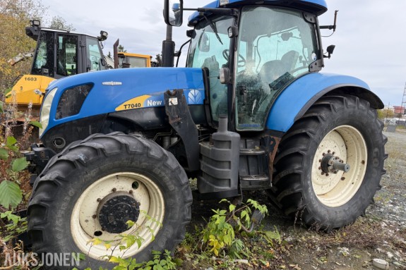 2010 New Holland T7040 – reparasjonsobjekt