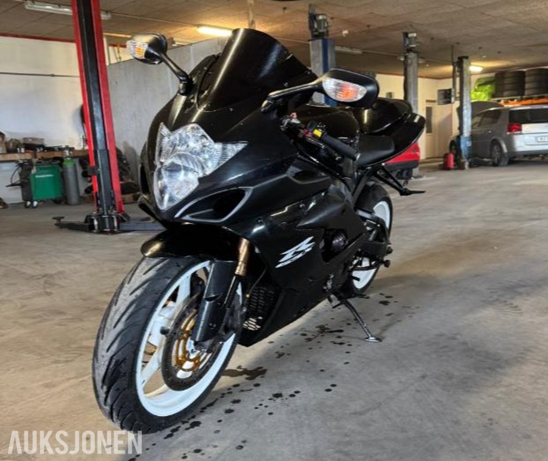2005 Suzuki GSX-R 1000